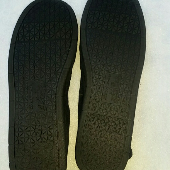 Women's slippers - Picture 2 of 3